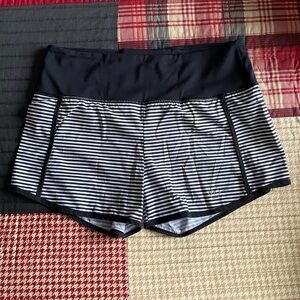 Maven Thread Elite Shorts - 3.5” Black and White Striped